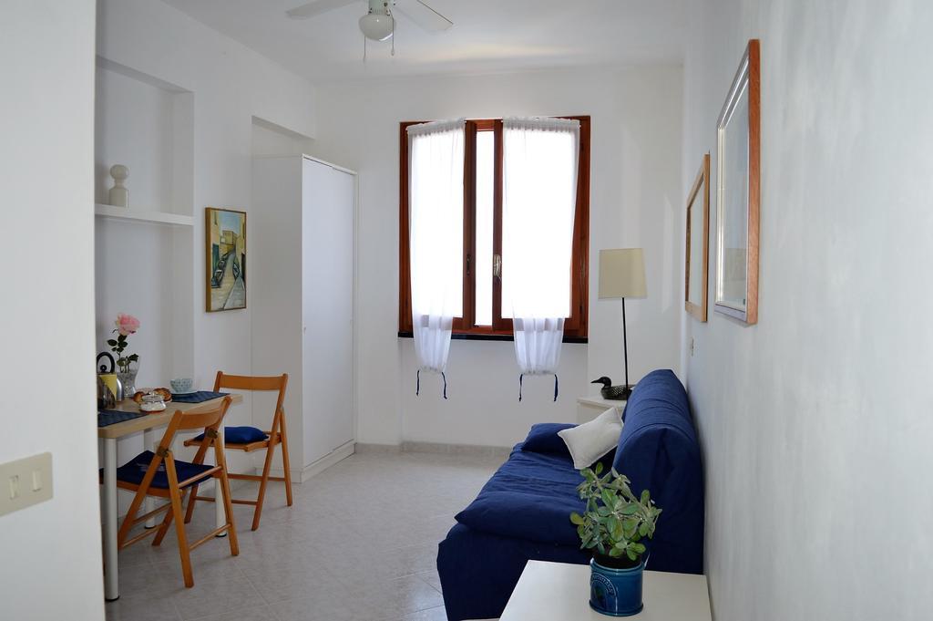House Libeccio By Holiday World モネーリア 部屋 写真